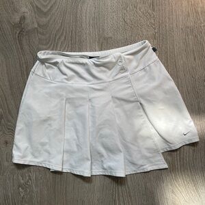 nike dri-fit white tennis/sports skirt